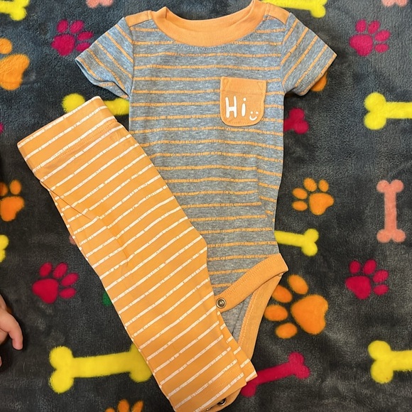 Newborn outfit bundle - Picture 5 of 5